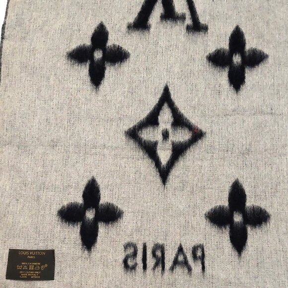 LOUIS VUITTON LV Reykjavik Black & Grey Reversible Scarf - Picture 12 of 13